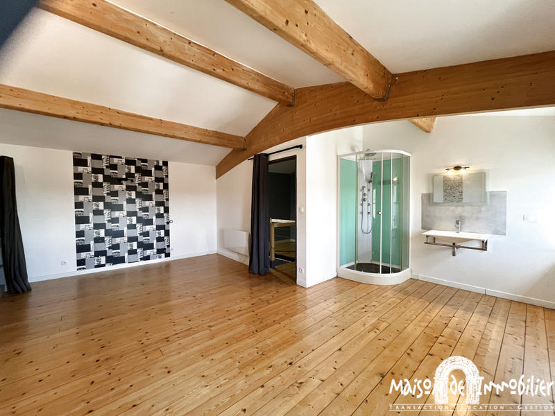 Maison - 200 m² - 6 pièces