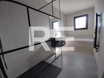 Maison - 117 m² - 4 pièces