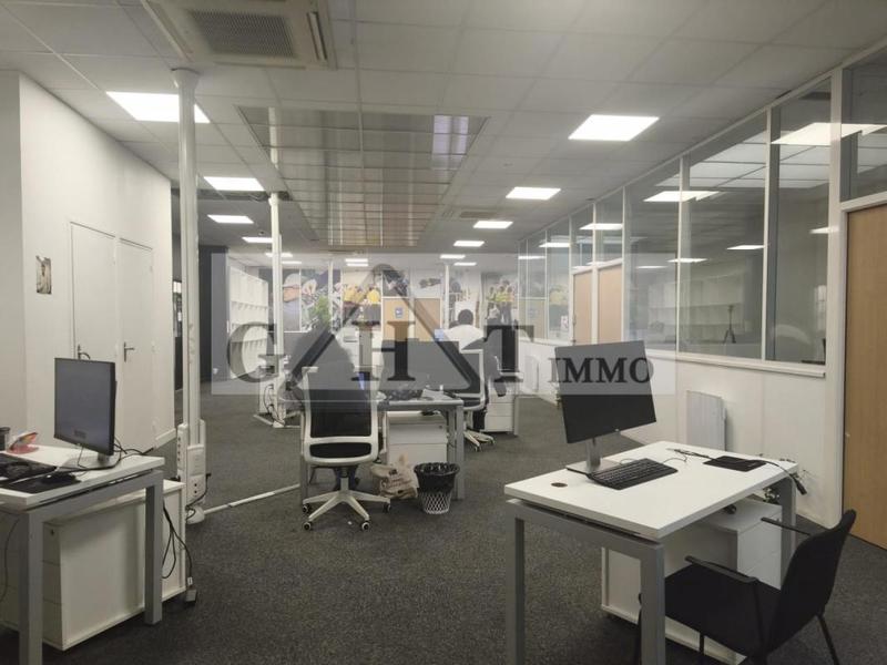 Entrepôt - 2 850 m²