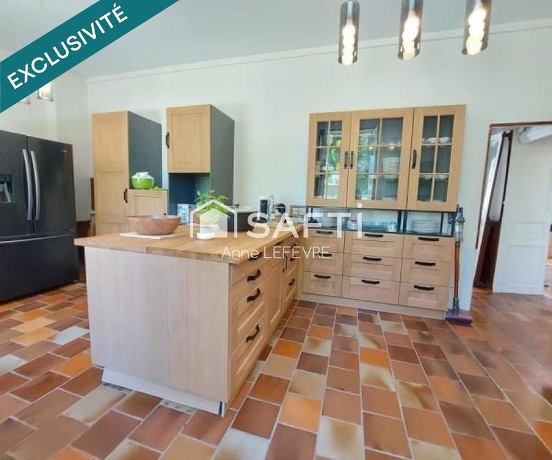 Propriété - 390 m² - 12 pièces