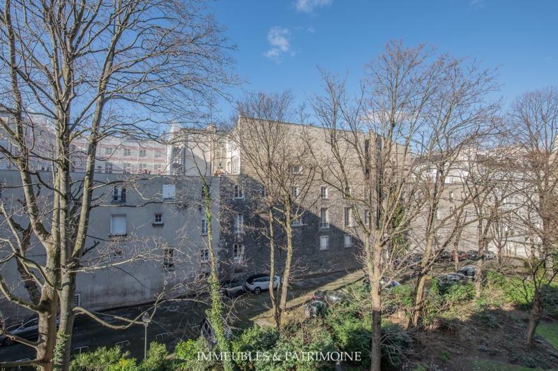 Immeuble - 70 m² - 3 pièces