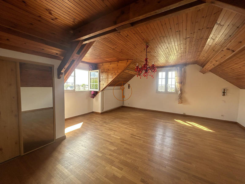 Maison - 139 m² - 5 pièces