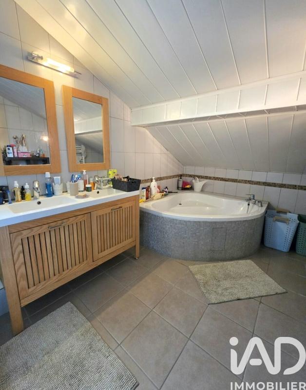 Maison - 103 m² - 5 pièces