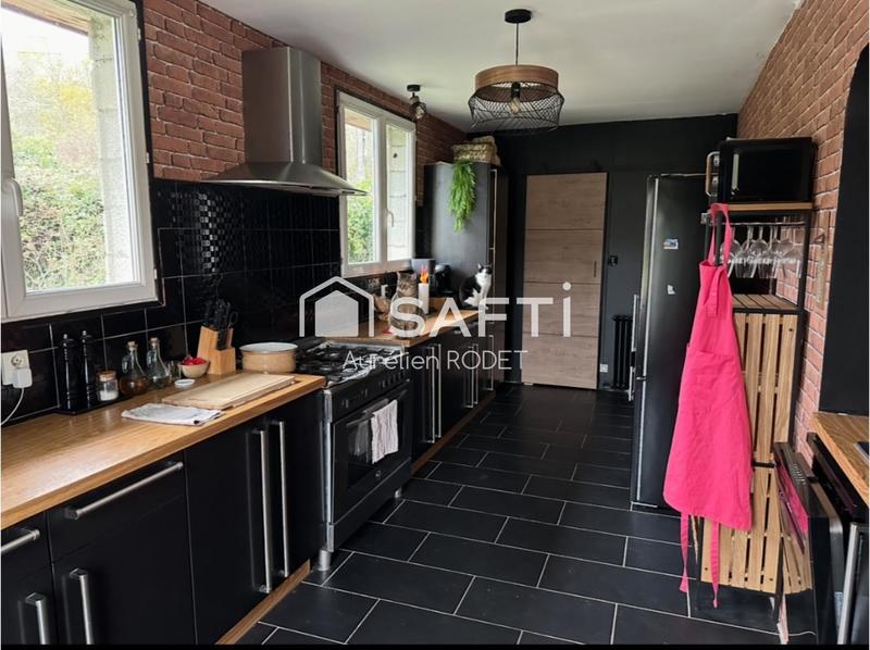 Maison - 246 m² - 6 pièces