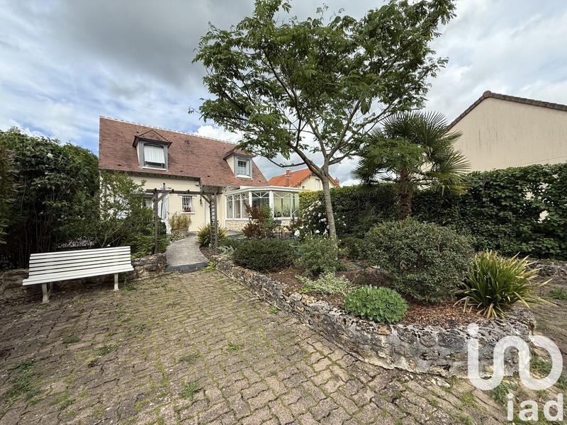 Maison - 121 m² - 6 pièces