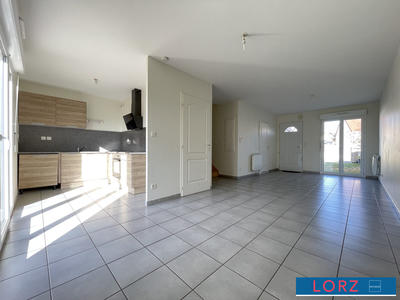 Maison - 80 m² - 4 pièces