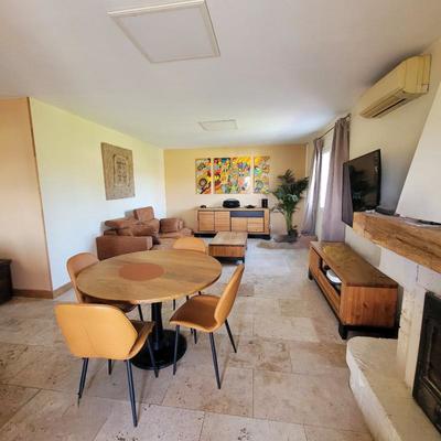 Villa - 300 m² - 10 pièces