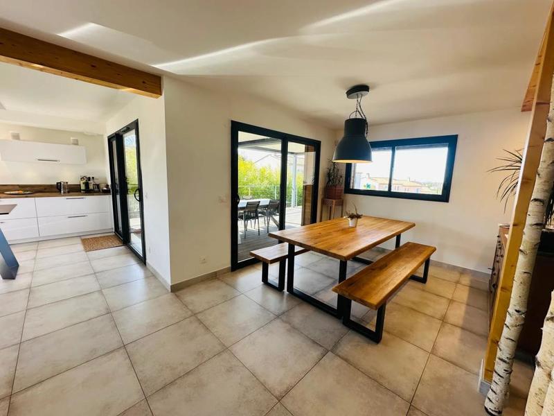 Maison - 152 m² - 7 pièces