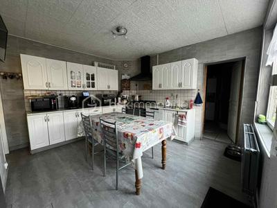 Maison - 111 m² - 5 pièces