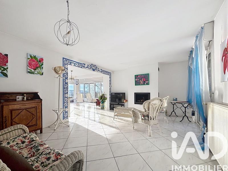 Maison - 140 m² - 8 pièces