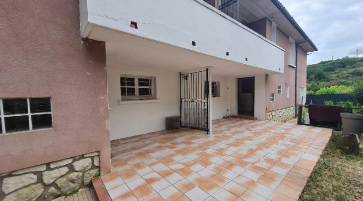 Maison - 300 m² - 7 pièces