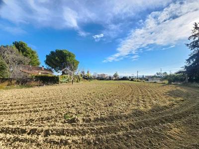 Terrain constructible - 1 777 m²