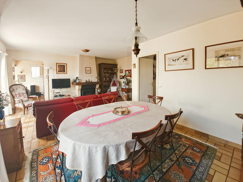 Maison - 95 m² - 4 pièces