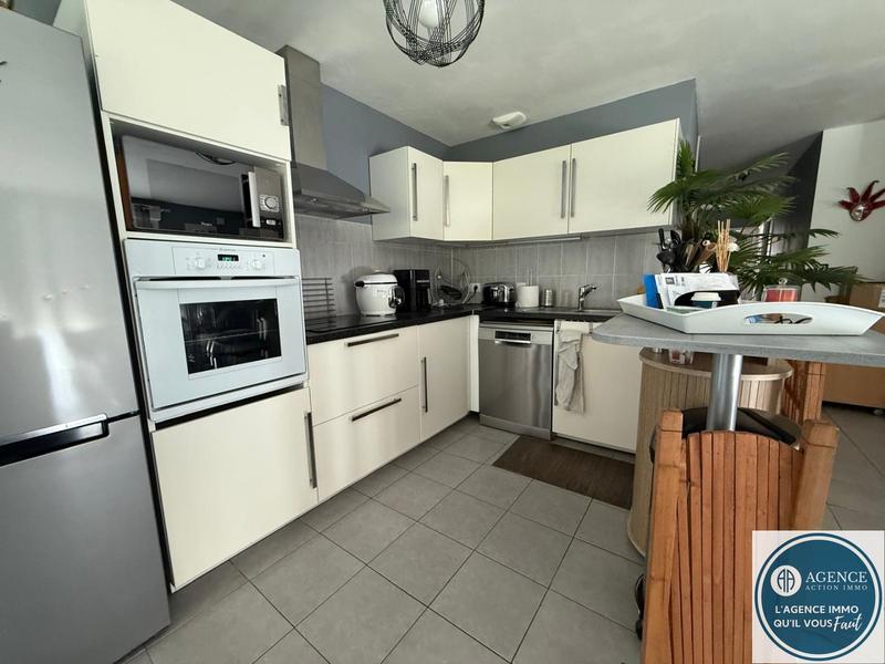 Maison - 92 m² - 4 pièces