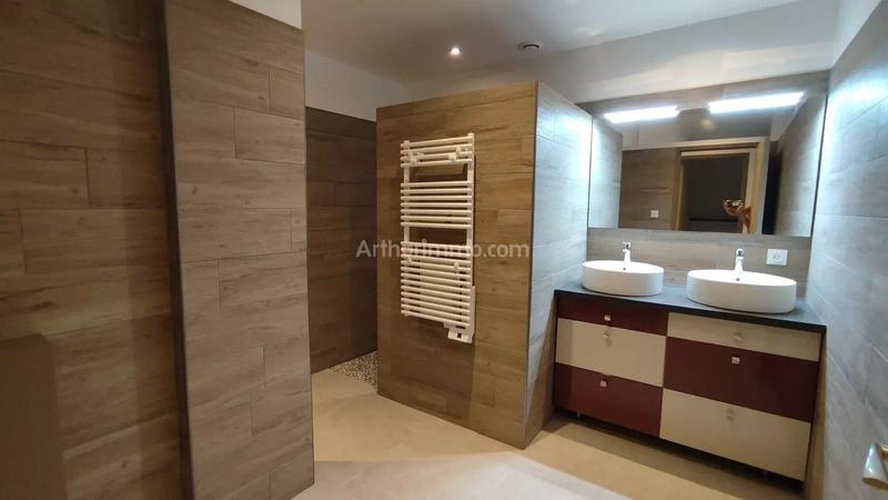 Appartement - 125 m² - 4 pièces