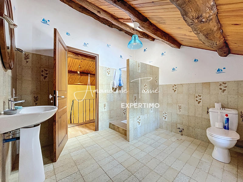 Maison - 204 m² - 6 pièces