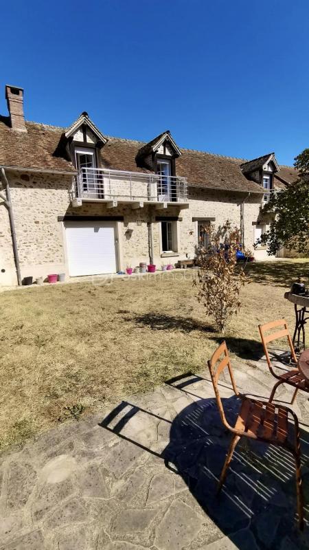 Corps de ferme - 300 m² - 7 pièces