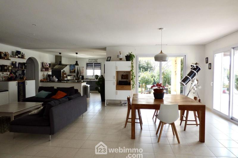 Maison - 206 m² - 6 pièces