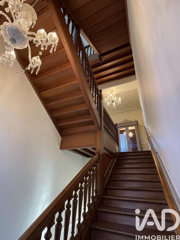 Maison - 470 m² - 13 pièces