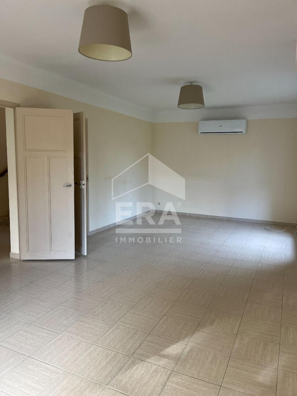 Maison - 143 m² - 6 pièces