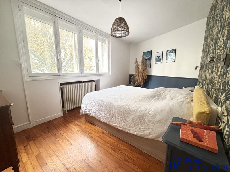 Maison - 90 m² - 5 pièces