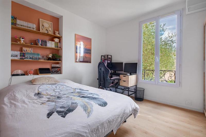 Maison - 170 m² - 5 pièces