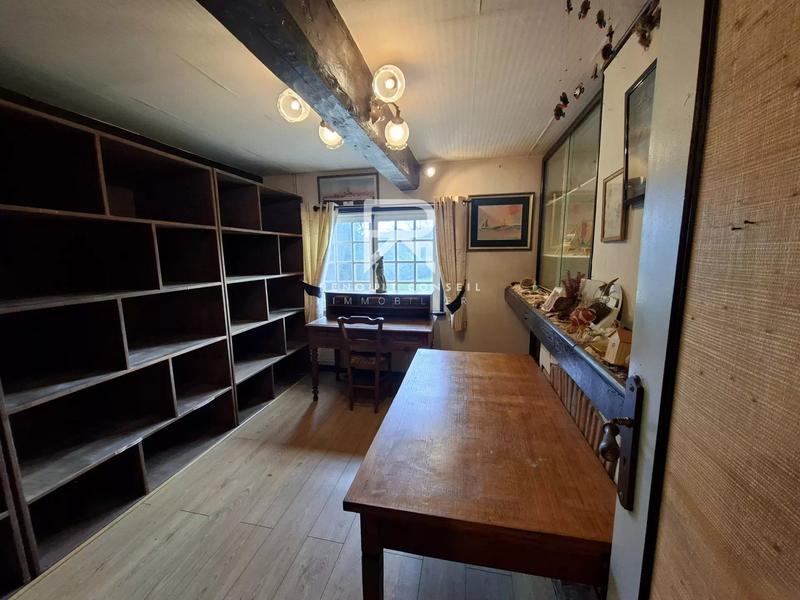 Maison - 140 m² - 7 pièces