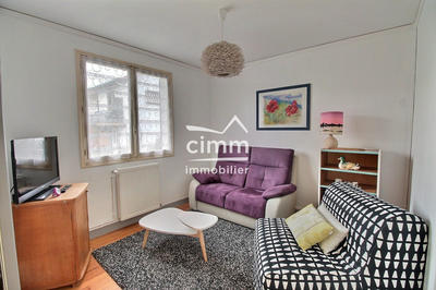 Maison traditionnelle - 64 m² - 5 pièces