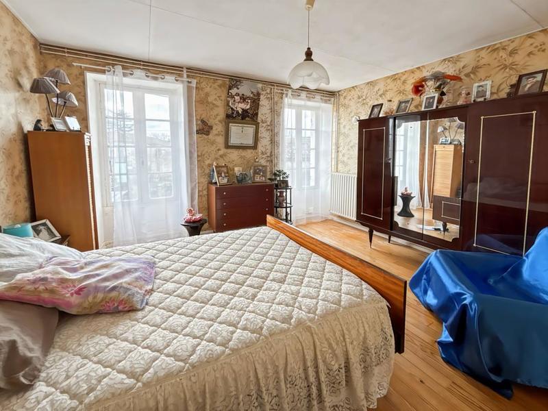 Maison - 200 m² - 7 pièces