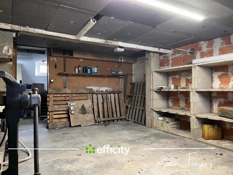 Maison - 180 m² - 10 pièces