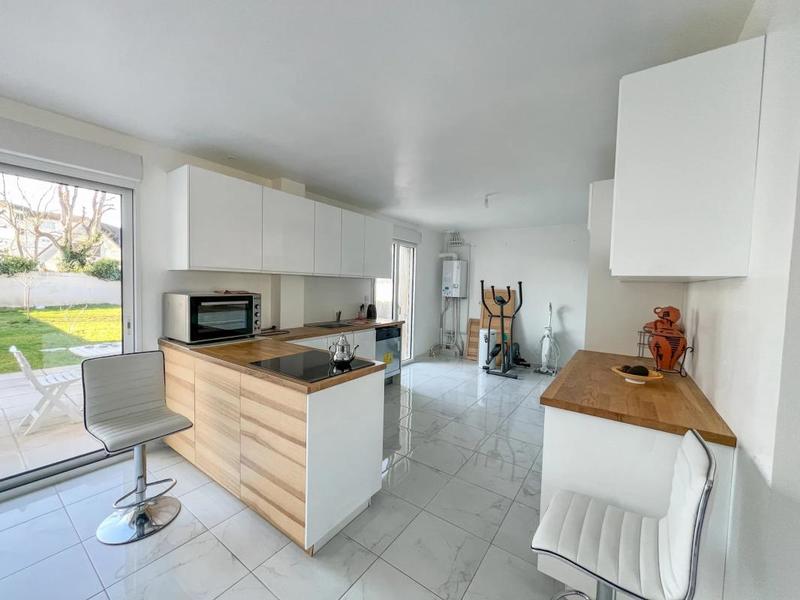 Maison - 110 m² - 8 pièces