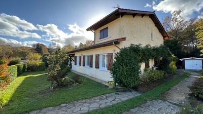 Maison - 162 m² - 6 pièces