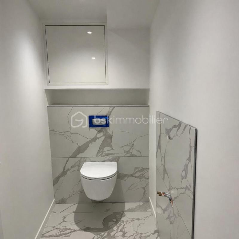 Maison - 243 m² - 7 pièces