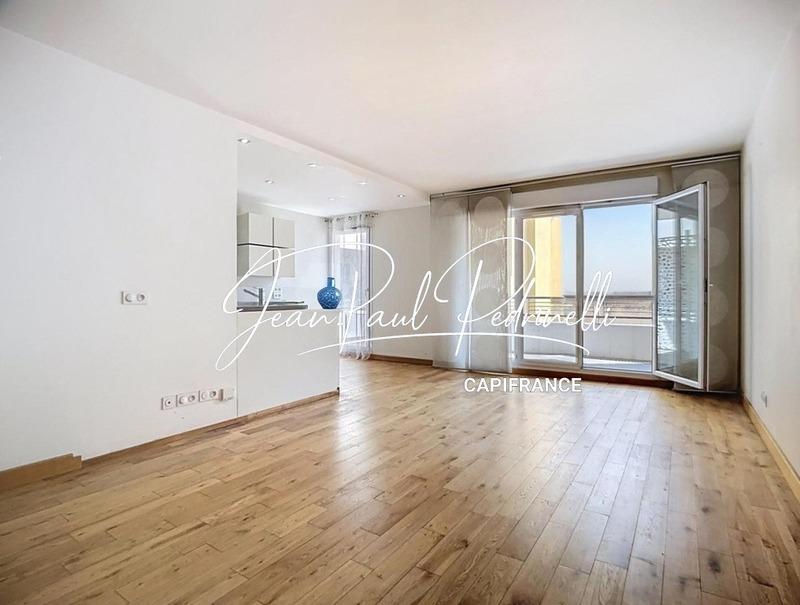 Appartement - 82 m² - 4 pièces