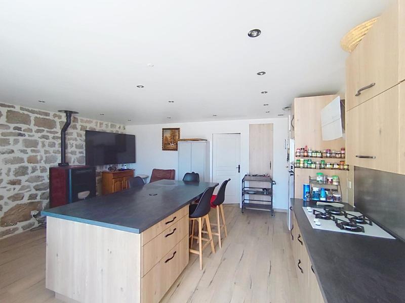 Maison - 259 m² - 12 pièces