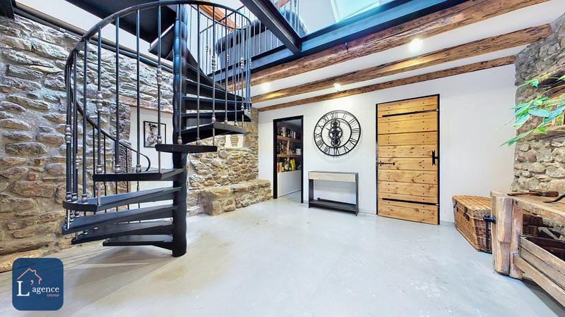 Maison - 499 m² - 7 pièces