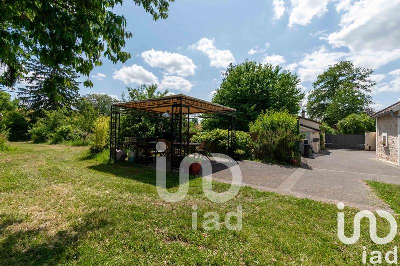 Maison - 216 m² - 8 pièces