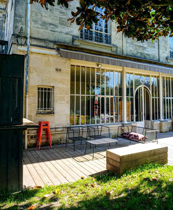 Maison - 345 m² - 8 pièces