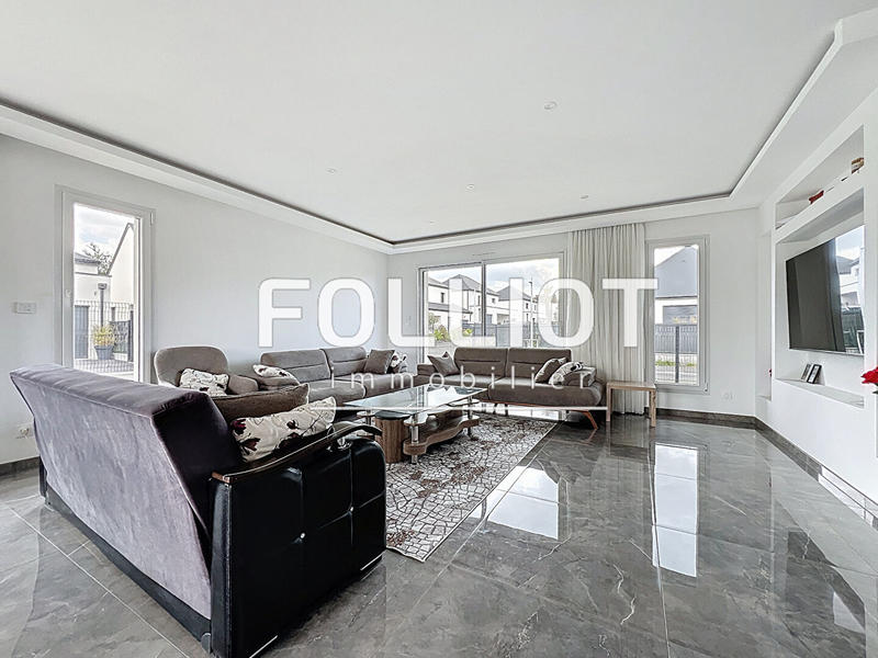 Maison - 145 m² - 6 pièces