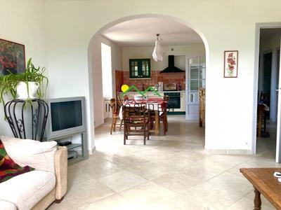 Maison - 350 m² - 22 pièces