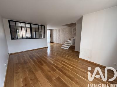 Maison - 81 m² - 4 pièces