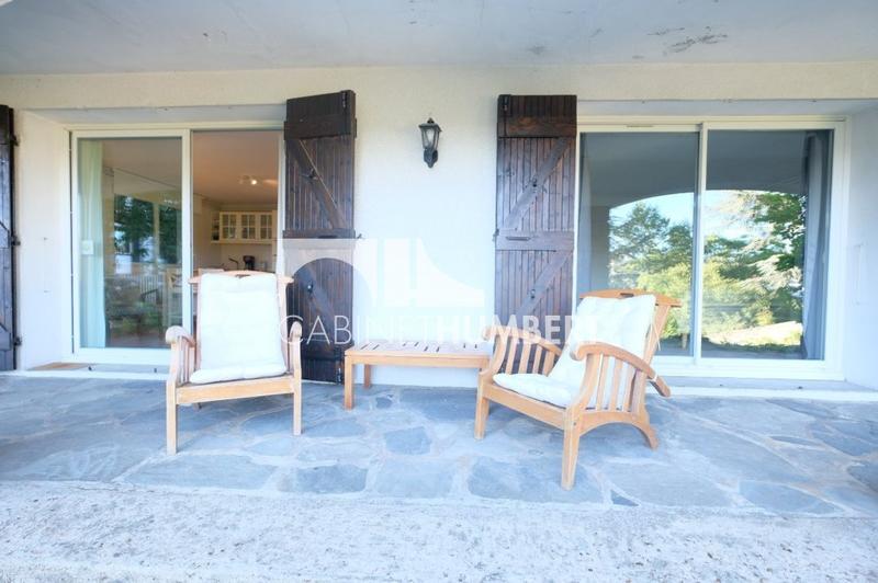 Maison - 275 m² - 8 pièces