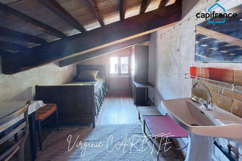 Maison - 317 m² - 9 pièces