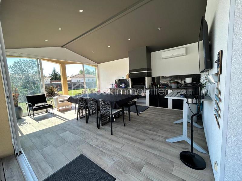 Maison traditionnelle - 201 m² - 7 pièces