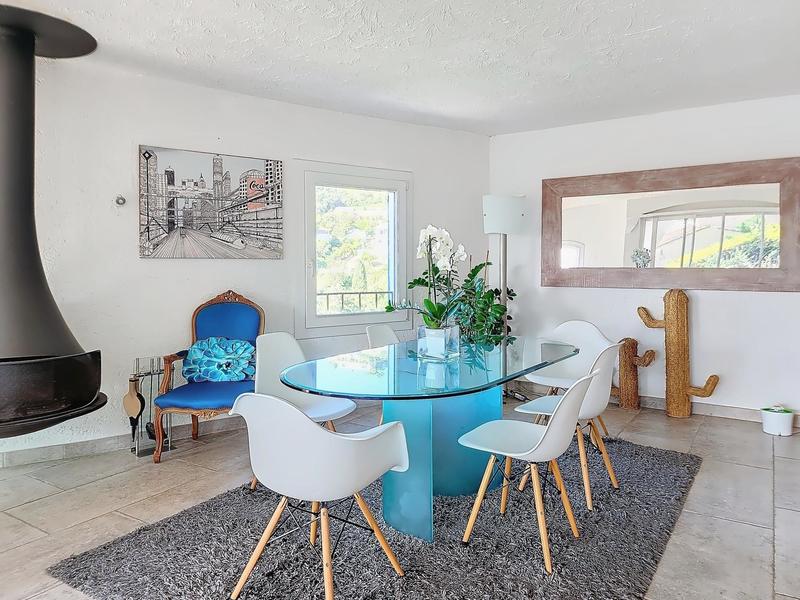 Villa - 191 m² - 8 pièces