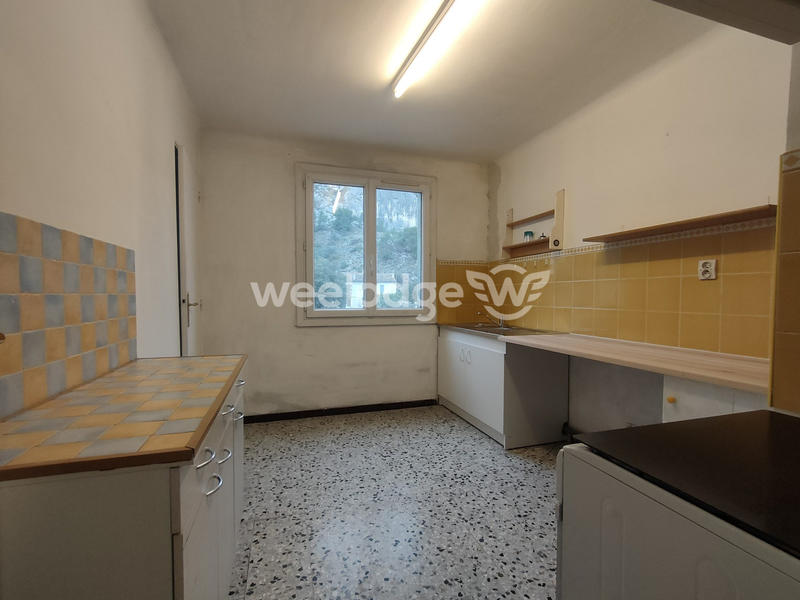 Appartement - 85 m² - 3 pièces