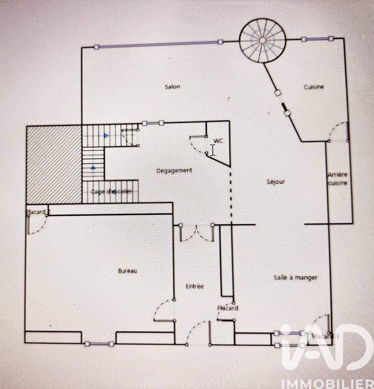 Maison - 248 m² - 8 pièces