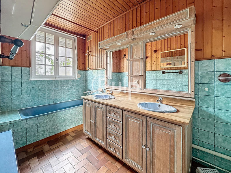 Maison - 122 m² - 5 pièces