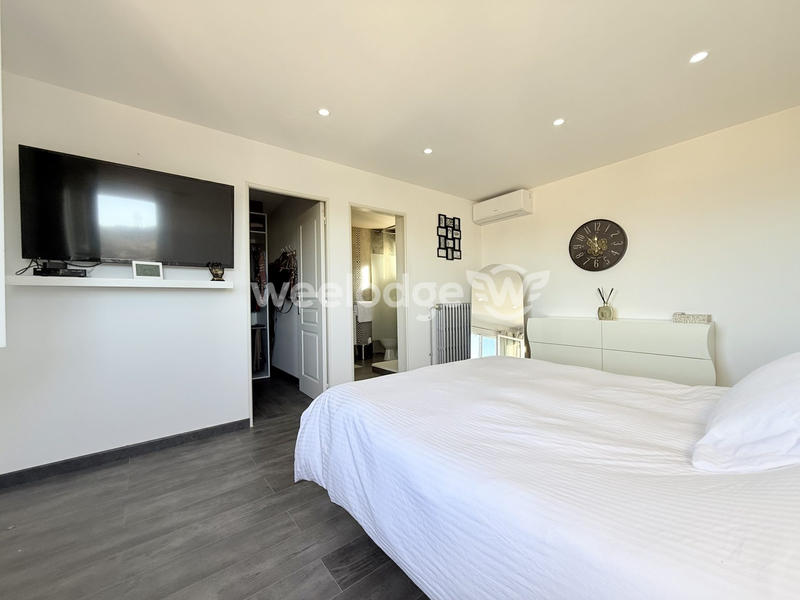 Maison - 168 m² - 7 pièces