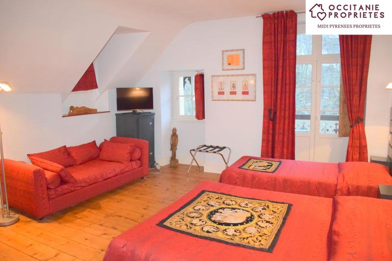 Propriété - 284 m² - 10 pièces